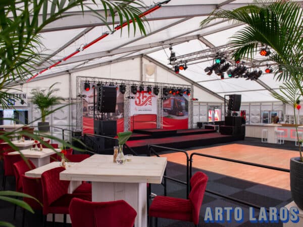 Aluhal Bedrijfsfeest met complete inrichting - Arto Laros Events